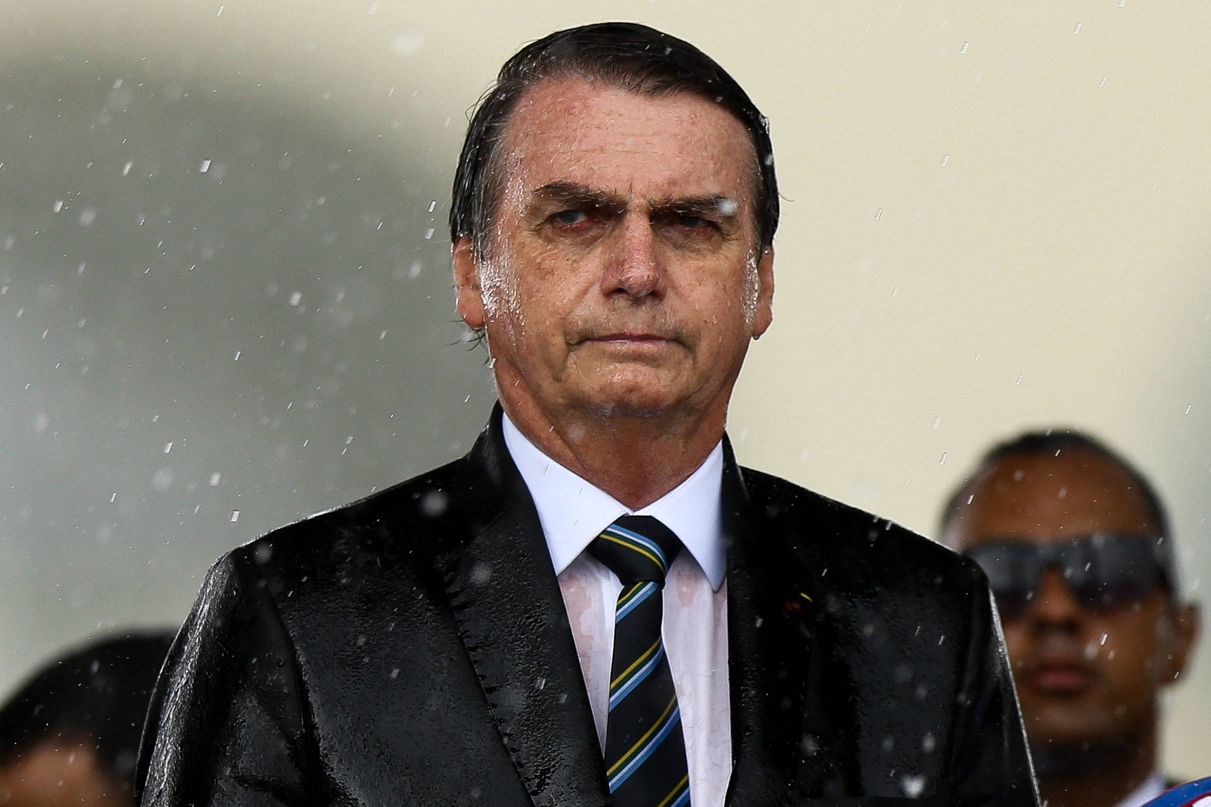Insatisfação com Bolsonaro cresce, e governo coleciona derrotas no Congresso